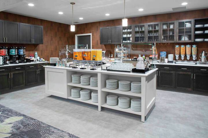 Homewood Suites by Hilton Lansing Eastwood