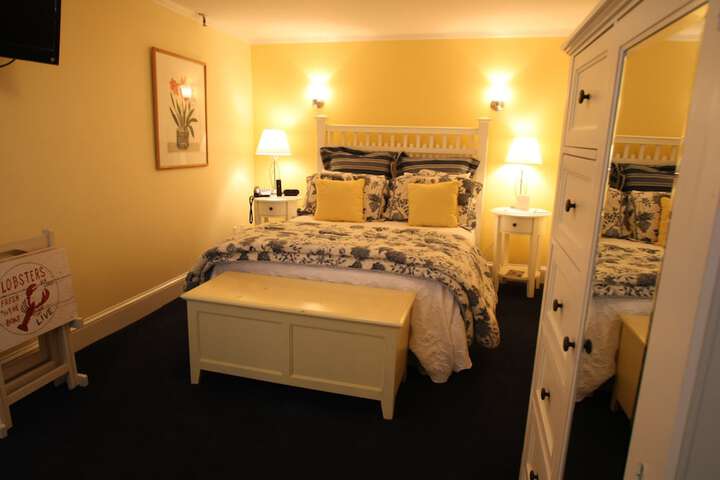 Room 7 of 29