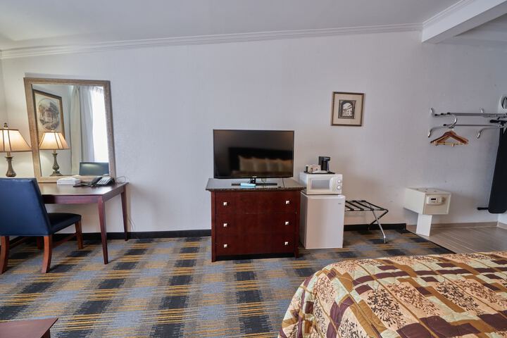Room 19 of 41