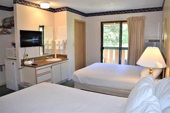Room 8 of 35