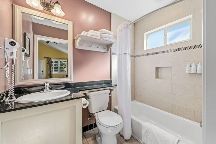 Cambria Pines Lodge