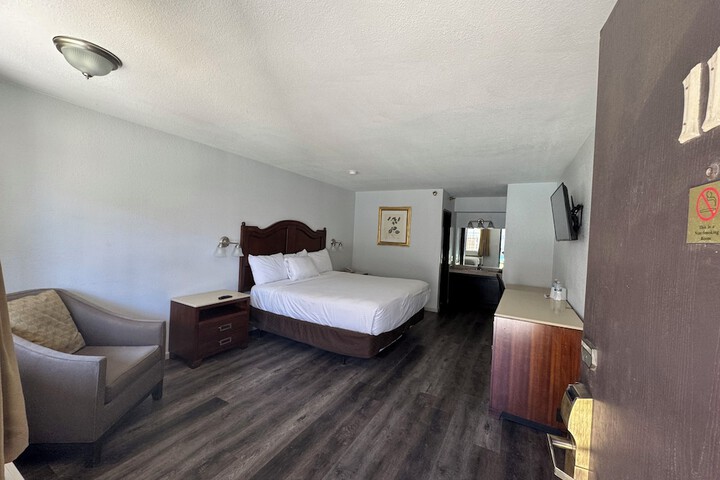 Room 9 of 53