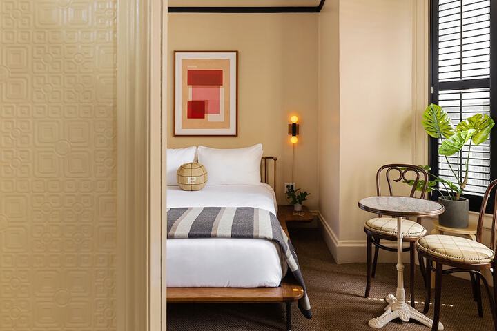 Room 21 of 53