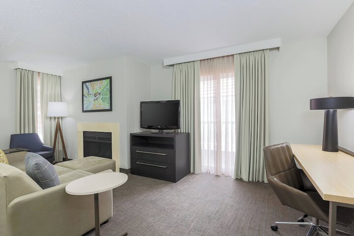 Room 16 of 34