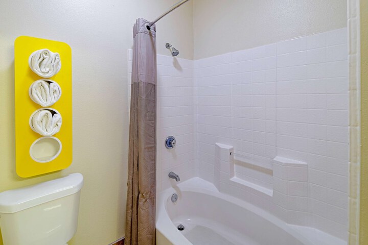 Motel 6 Rhome TX