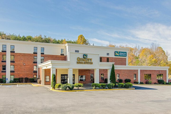 Hotel 2 of 49