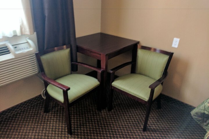 Room 8 of 36
