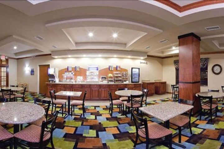 Holiday Inn Express Hotel & Suites ANDERSON NORTH by IHG
