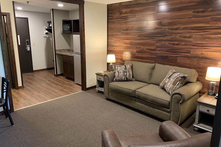 Room 27 of 125