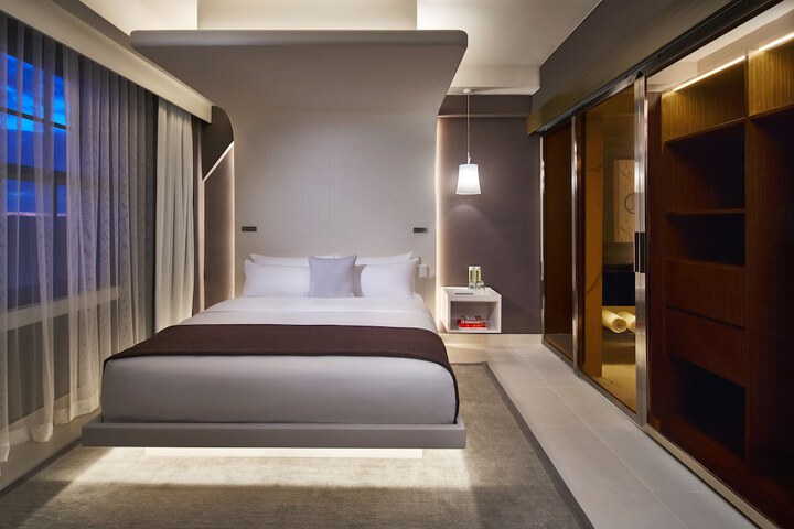 Room 17 of 55