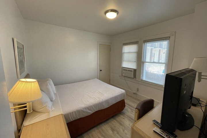 Room 20 of 43