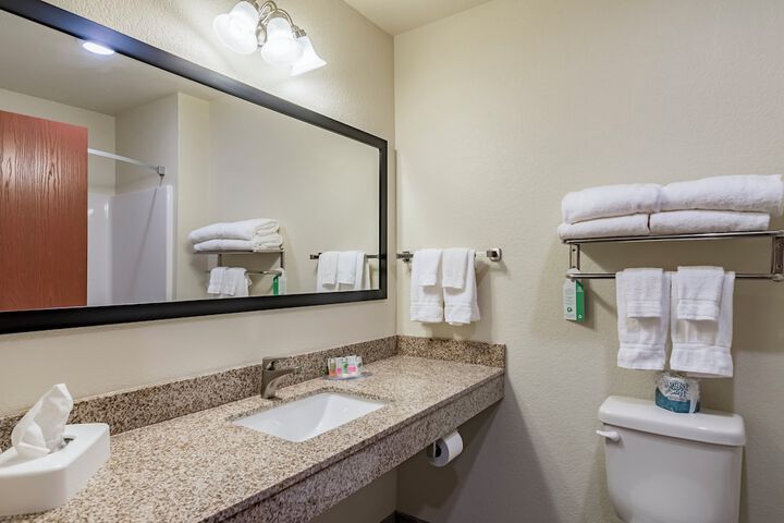 Cobblestone Inn & Suites - Lamoni