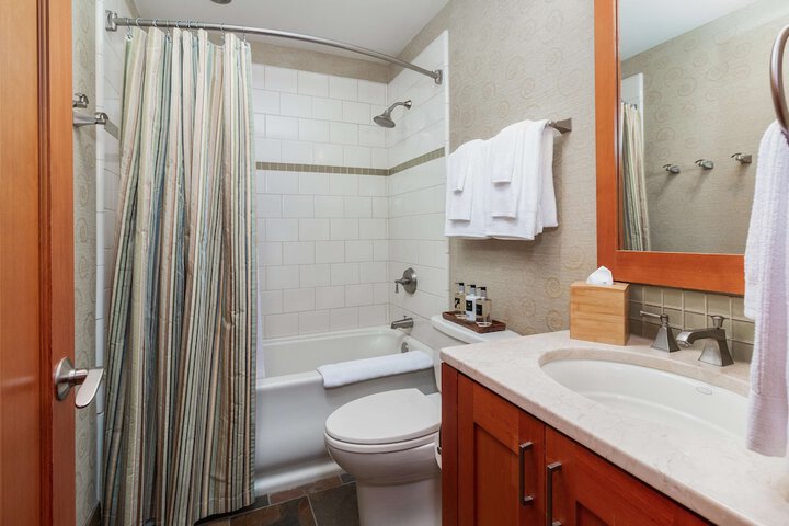 Headlands Coastal Lodge & Spa