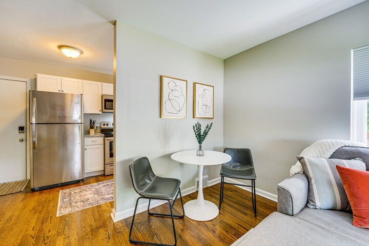 Wyandotte Vacation Rental Apartment Near Hospital!