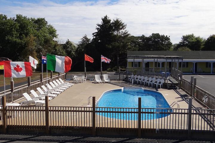 Pool 9 of 40