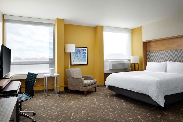Room 17 of 35