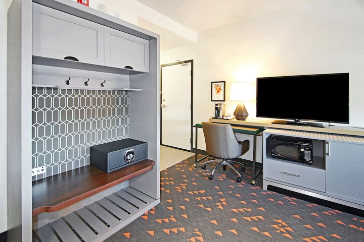 Room 93 of 155