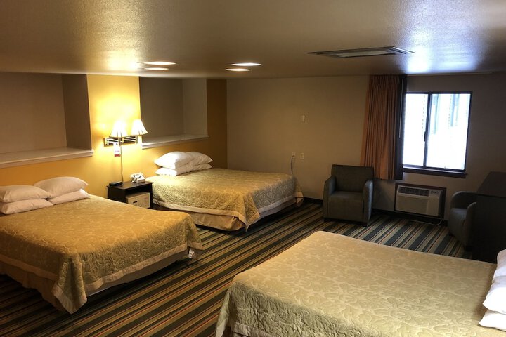 Room 16 of 35