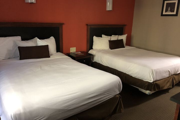 Room 25 of 39