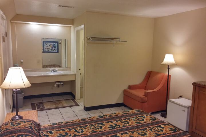 Room 14 of 47