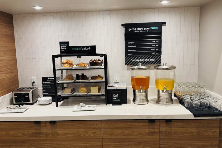 Candlewood Suites Burlington Conference Centre by IHG