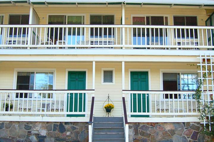Hotel 4 of 48