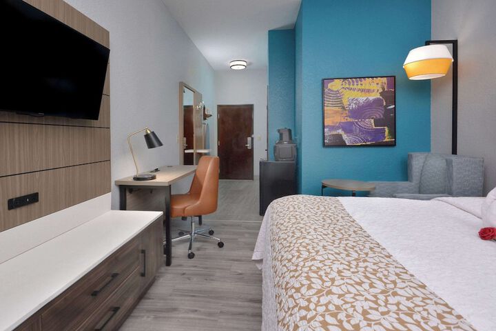 Room 65 of 118