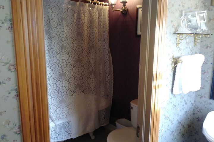 Room 4 of 60