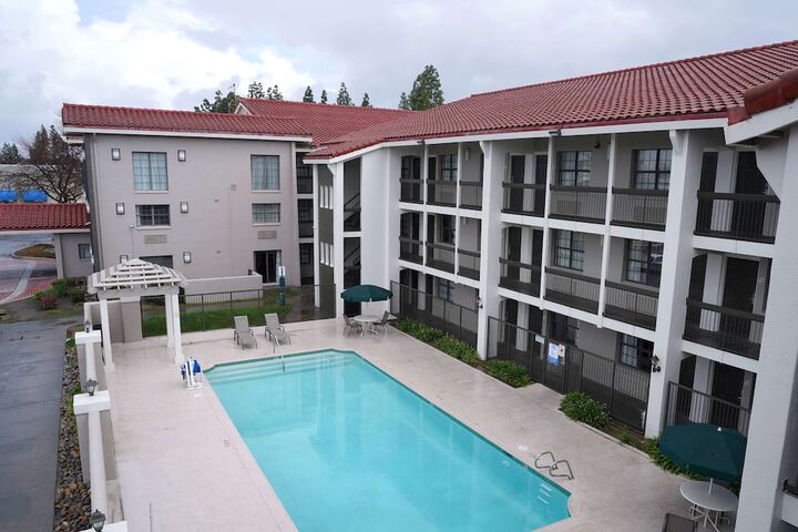 Pool 5 of 61