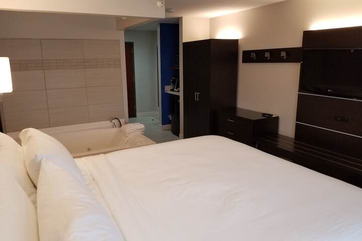 Room 46 of 78