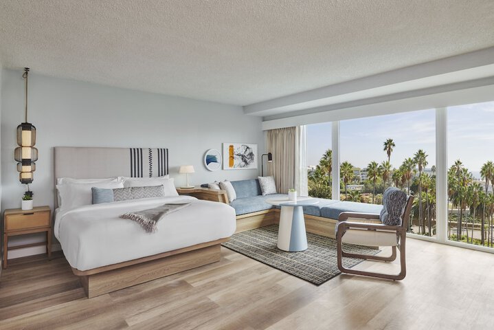 Room 32 of 57
