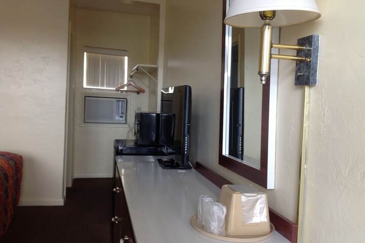 Room 7 of 26