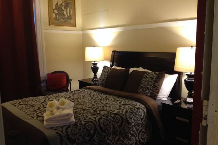 Room 25 of 54