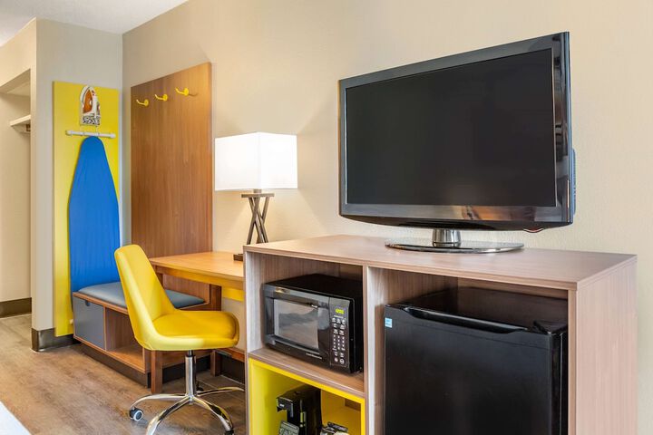 Room 21 of 69