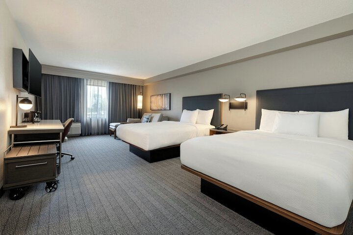 Courtyard by Marriott North Charleston Airport / Coliseum