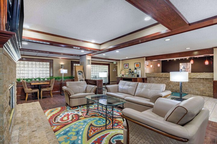 Quality Suites Addison - Dallas