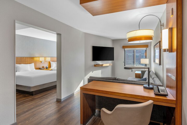 Hyatt Place Phoenix / Chandler-Fashion Center
