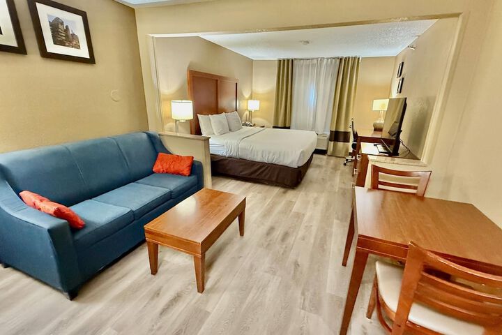 Comfort Inn Gurnee near Six Flags