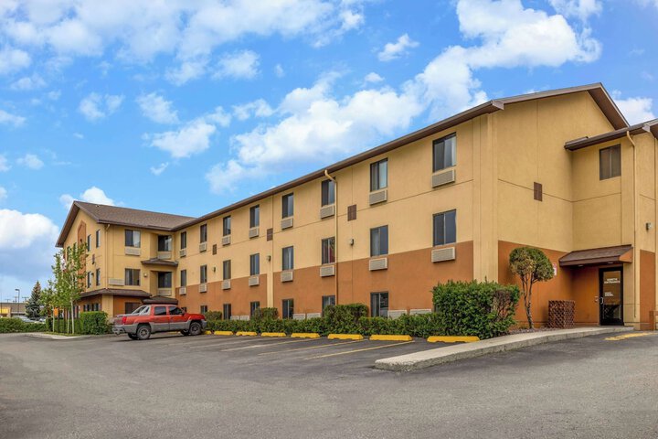 Hotel 3 of 27