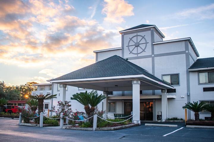 Admirals Inn on Tybee Island
