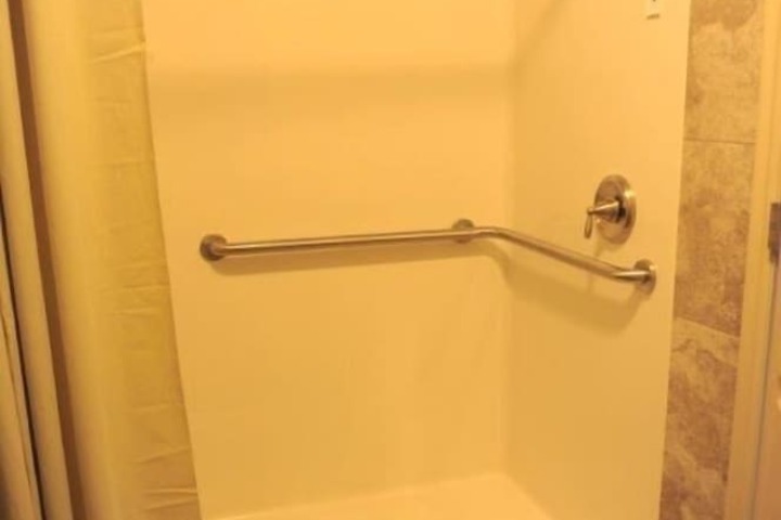 Camelot Inn at Honeyville