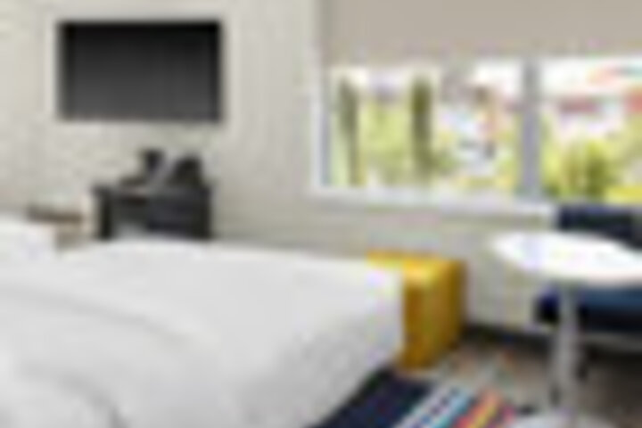 Room 295 of 462