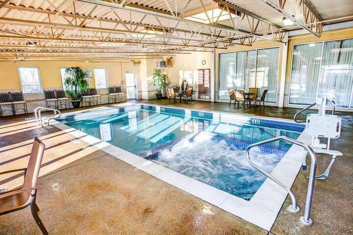 Pool 4 of 24