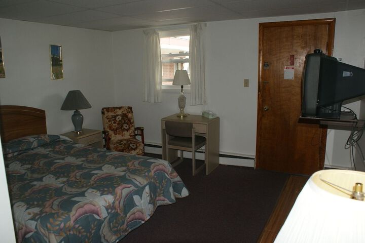 Northern Peaks Motor Inn