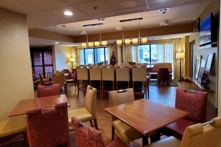 Hampton Inn Hillsville