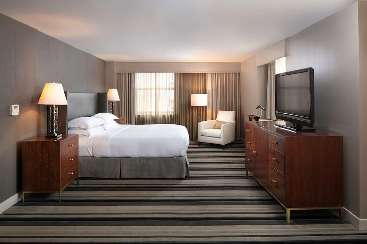 Room 107 of 154