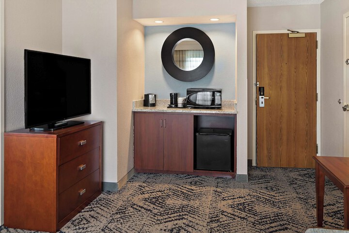 Room 14 of 33