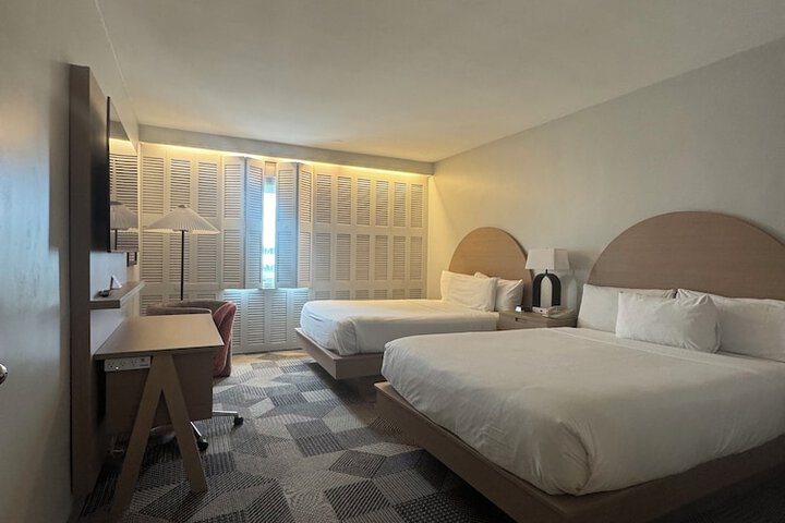 Room 15 of 22