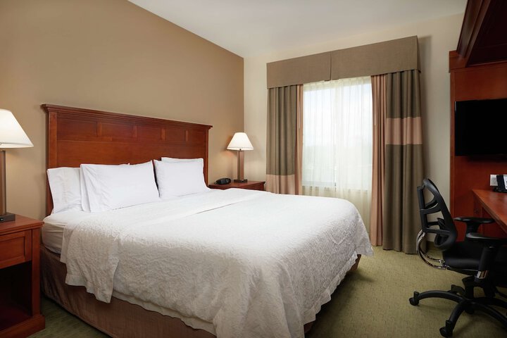 Hampton Inn & Suites Salem OR