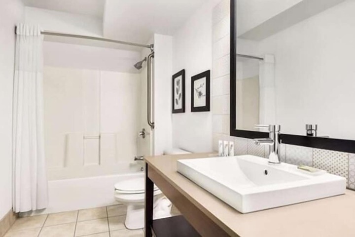 Country Inn & Suites by Radisson Roseville - St. Paul